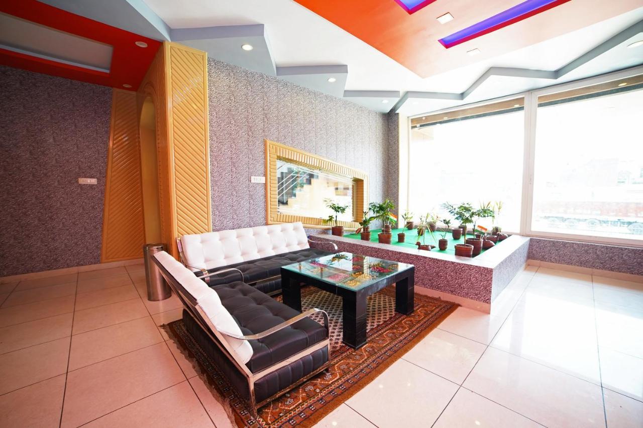 Oyo 39539 Hotel Vansh & Restaurant Kashipur Ngoại thất bức ảnh