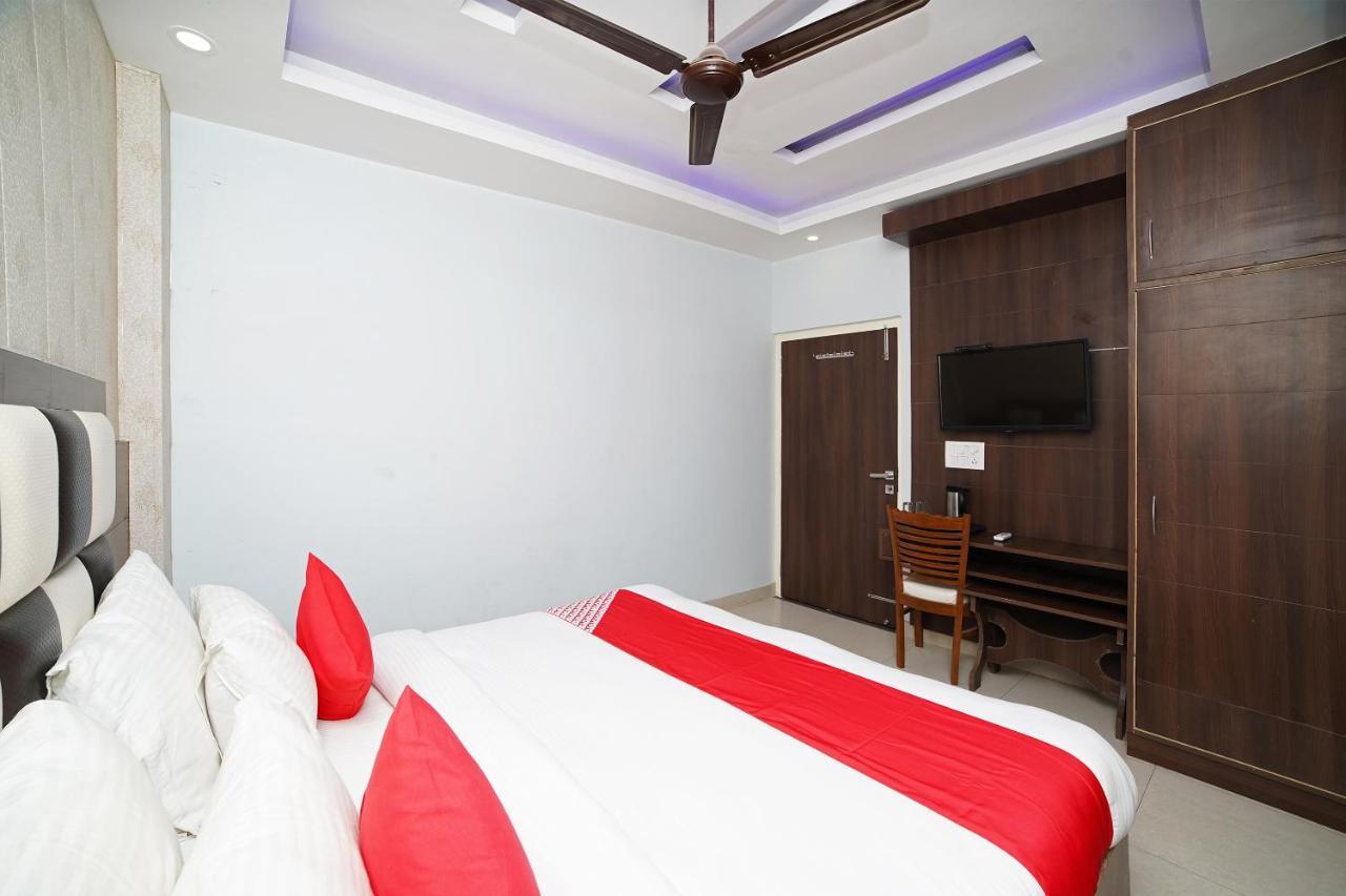 Oyo 39539 Hotel Vansh & Restaurant Kashipur Ngoại thất bức ảnh